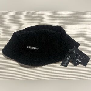 Steve Madden Sherpa Bucket Hat NWT